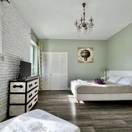 Dolina Wikingow Urnes 07 아파트