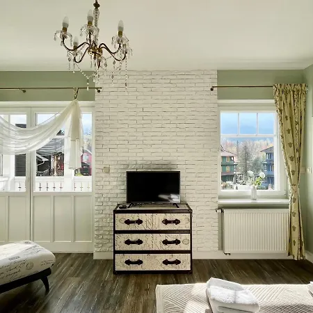 Dolina Wikingow Urnes 07 아파트 *