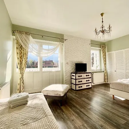 아파트 Dolina Wikingow Urnes 07 스클라르스카포렘바